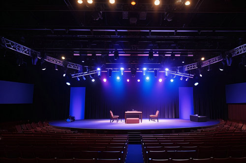 鄭州出租桁架時如何保證設備的安全運輸?